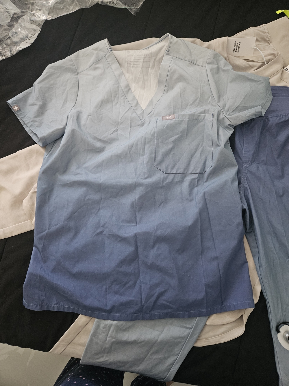 FIGS Ombre Blue V-Neck Scrub Top
